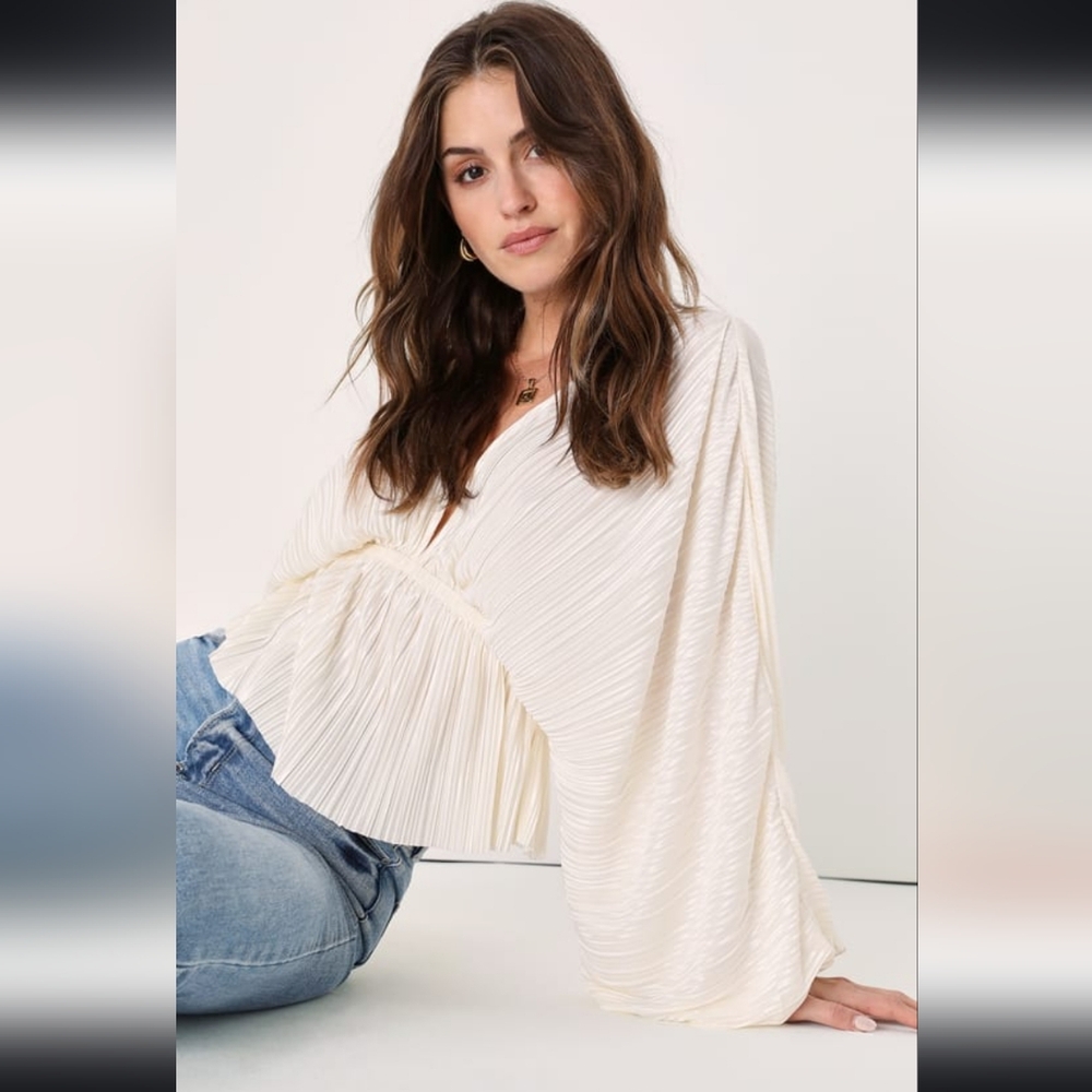 Lulus Ivory Deep V-Neck Pleated Satin Long Dolman Sleeve Cropped Blouse- XS-SM